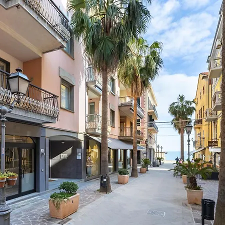 Hostdomus - Salsedine * Alassio